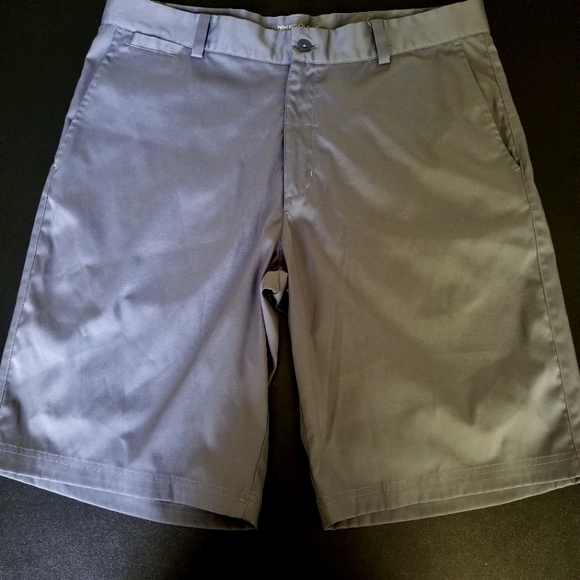 Nike Golf Shorts - Picture 3 of 3